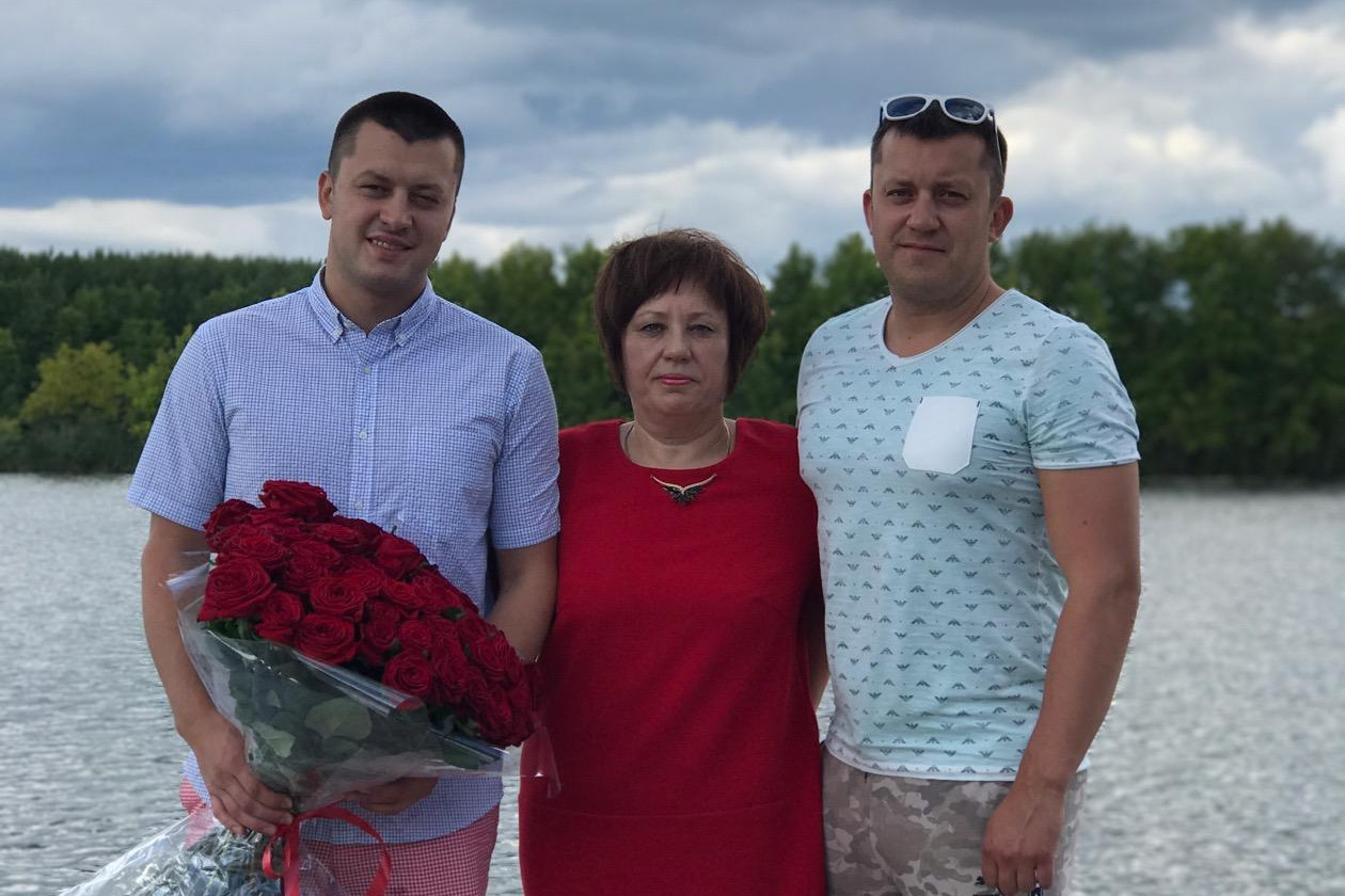 Эльвира Халикова с сыновьями Эльвира Халикова с сыновьями