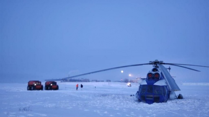 Вертолет с вахтовиками совершил жесткую посадку в НАО: откуда он летел
