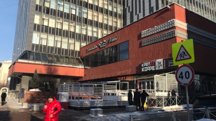 «Были изъяты некоторые документы»: Анатолий Локоть прокомментировал обыски в мэрии Новосибирска