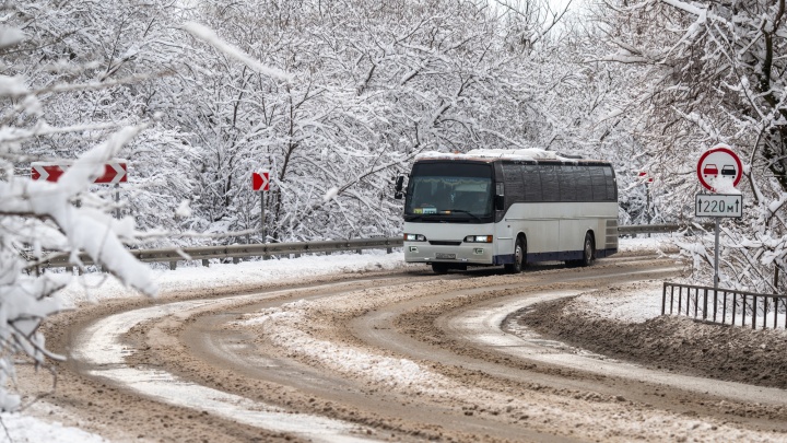 В ХМАО запустили автобус, который будет курсировать между поселком Федоровским и Сургутом