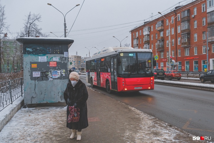 С 10 января цена проезда в пермском транспорте выросла до 33 рублей при наличной оплате — это вызвало резкий протест горожан С 10 января цена проезда в пермском транспорте выросла до 33 рублей при наличной оплате — это вызвало резкий протест горожан