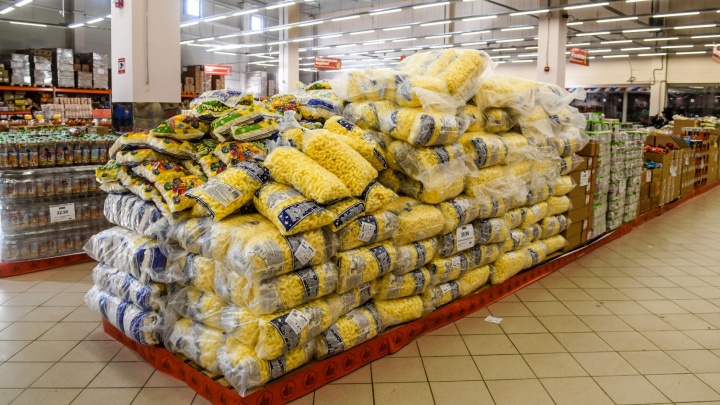 «Спрос будет гарантированно высоким»: в Екатеринбурге вырастет количество «нищемаркетов»