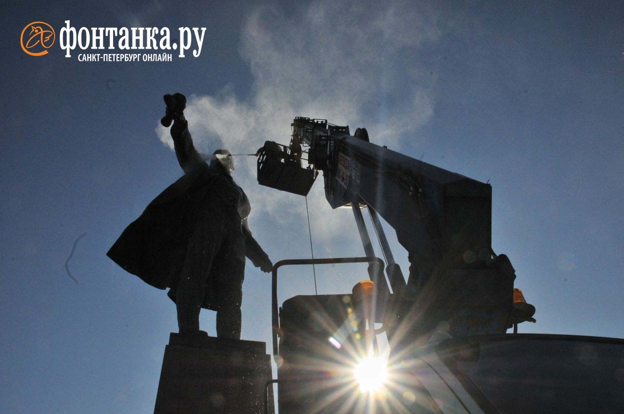 Ленин на Московской площади отметит двойной день рождения чистым