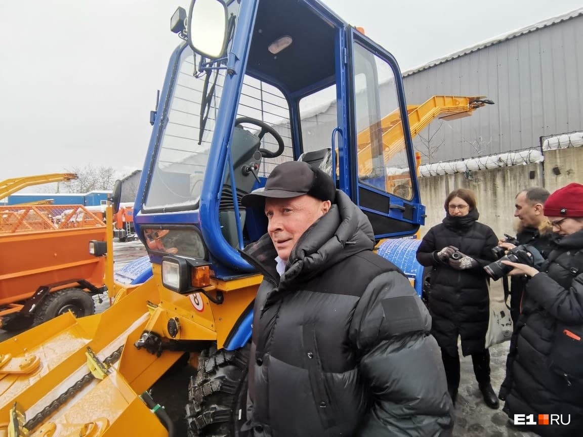 К концу зимы мэрия Екатеринбурга закупила технику для уборки снега