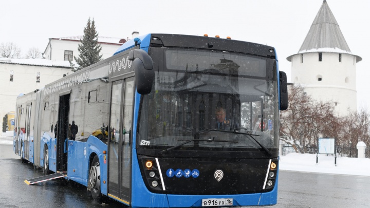 В Казани появятся новые городские автобусы-гармошки. Они будут синими, а не красными!