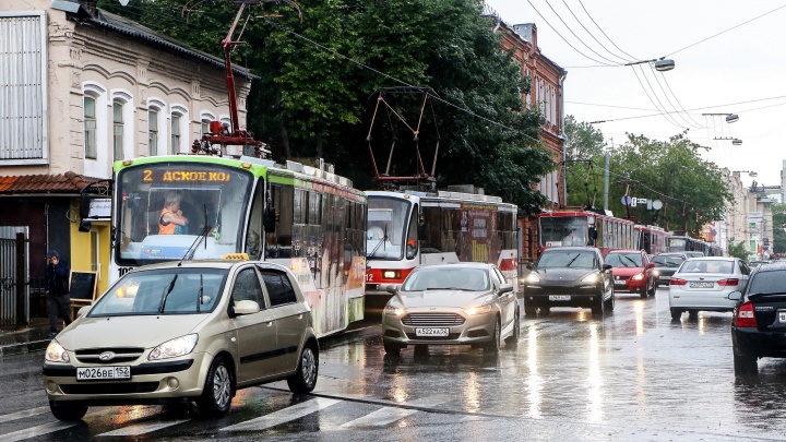 Семибалльные пробки парализовали движение в Нижнем Новгороде