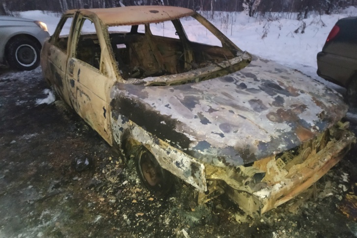 Машина, в которой было найдено тело жертвы