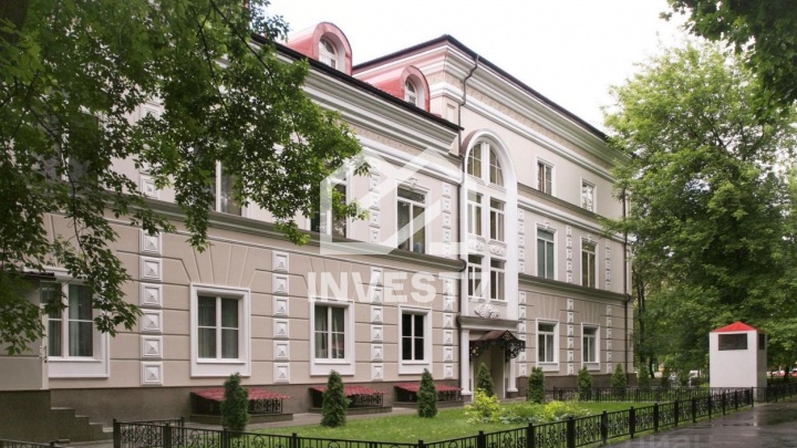 В центре Москвы продают особняк за 1,7 млрд рублей. С ним связан бывший российский министр