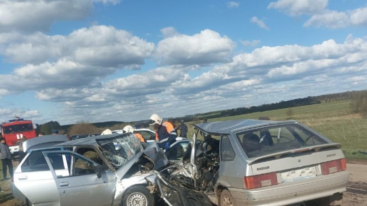 Новая смерть на дороге: в Башкирии разбился еще один водитель, пять человек пострадали