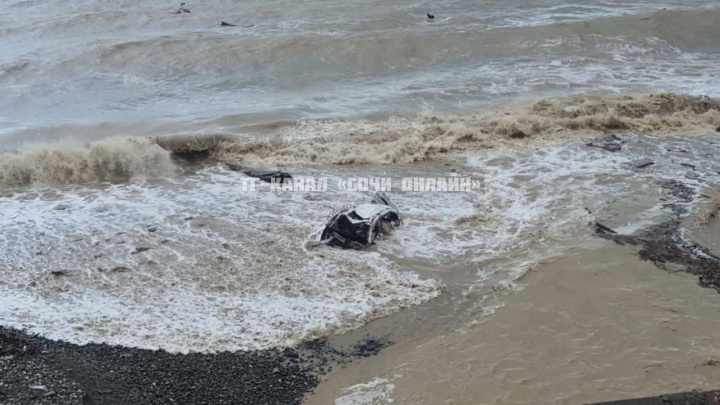 Спасенный из моря турист рассказал подробности трагедии
