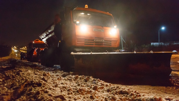 «А ведь мы предупреждали»: Волгоградская область погружается во власть снежного хаоса