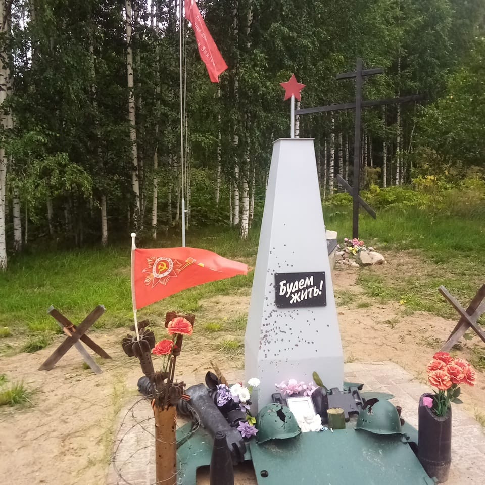 В Ленобласти неизвестные расстреляли памятник советским воинам-танкистам