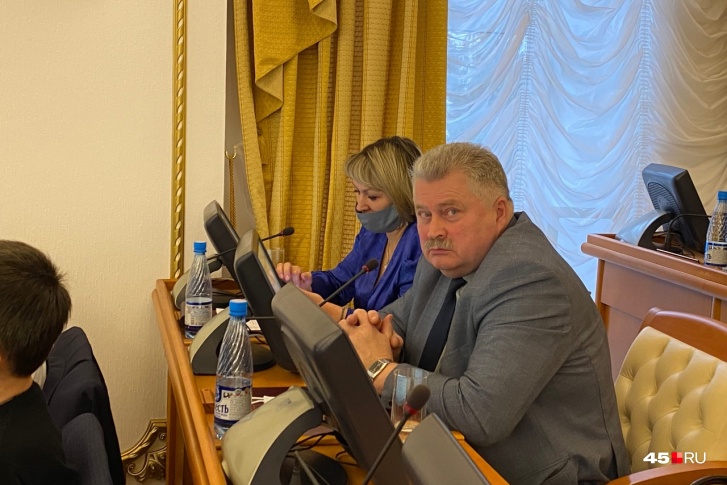По мнению зауральских коммунистов, законопроект о QR-кодах ущемит права жителей не только Зауралья, но и всей России По мнению зауральских коммунистов, законопроект о QR-кодах ущемит права жителей не только Зауралья, но и всей России