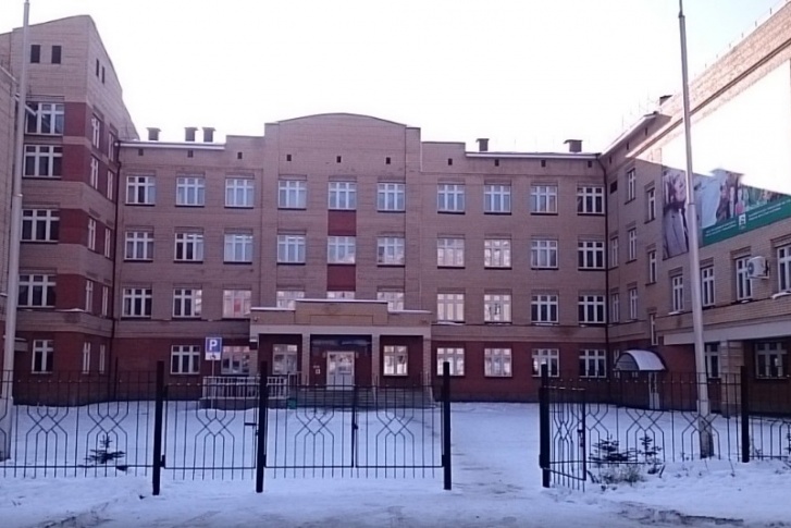 Рано утром эвакуировали школу <nobr class="_">№ 158</nobr> Рано утром эвакуировали школу <nobr class="_">№ 158</nobr>
