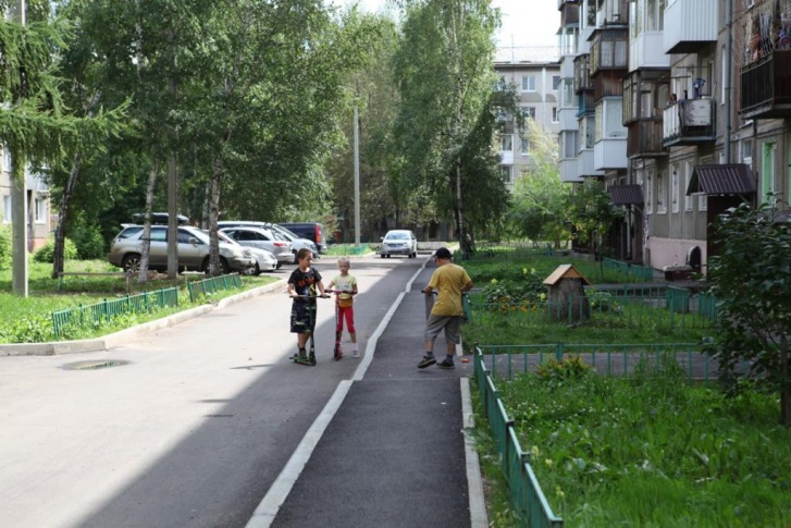 Благоустройство ведут во всех районах города Благоустройство ведут во всех районах города