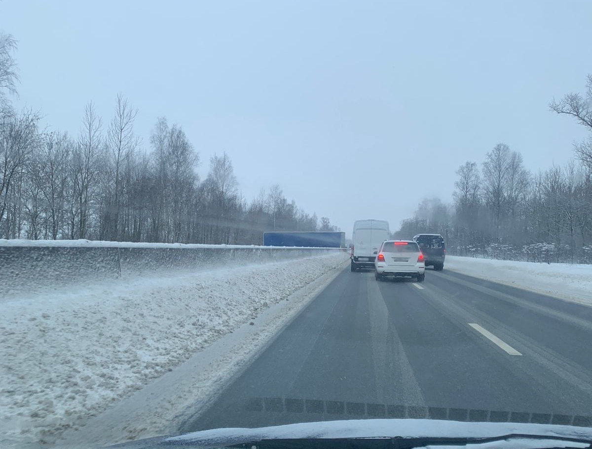 ДТП второй раз за день остановило Московское шоссе. Пробка тянется от КАД