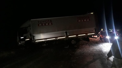 Две фуры столкнулись под Канском: один из грузовиков загорелся, водитель погиб