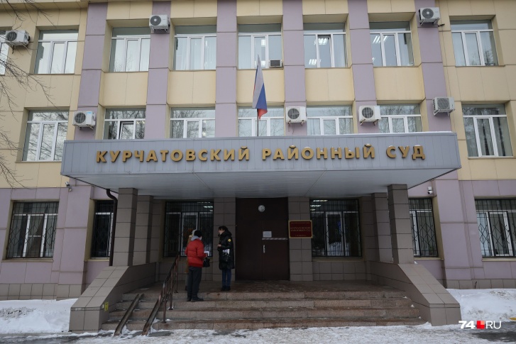 В Курчатовский районный суд уголовное дело преступной группировки поступило в декабре 2021 года, рассматривать его начали в январе В Курчатовский районный суд уголовное дело преступной группировки поступило в декабре 2021 года, рассматривать его начали в январе