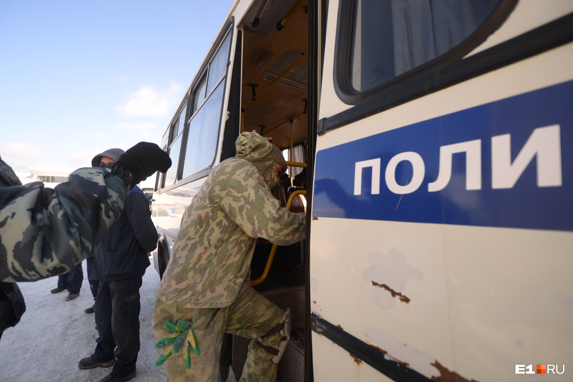 В топе кражи и наркотики: в полиции Екатеринбурга подробно рассказали о преступности среди мигрантов