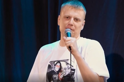Слава Комиссаренко уже получил российское гражданство Слава Комиссаренко уже получил российское гражданство