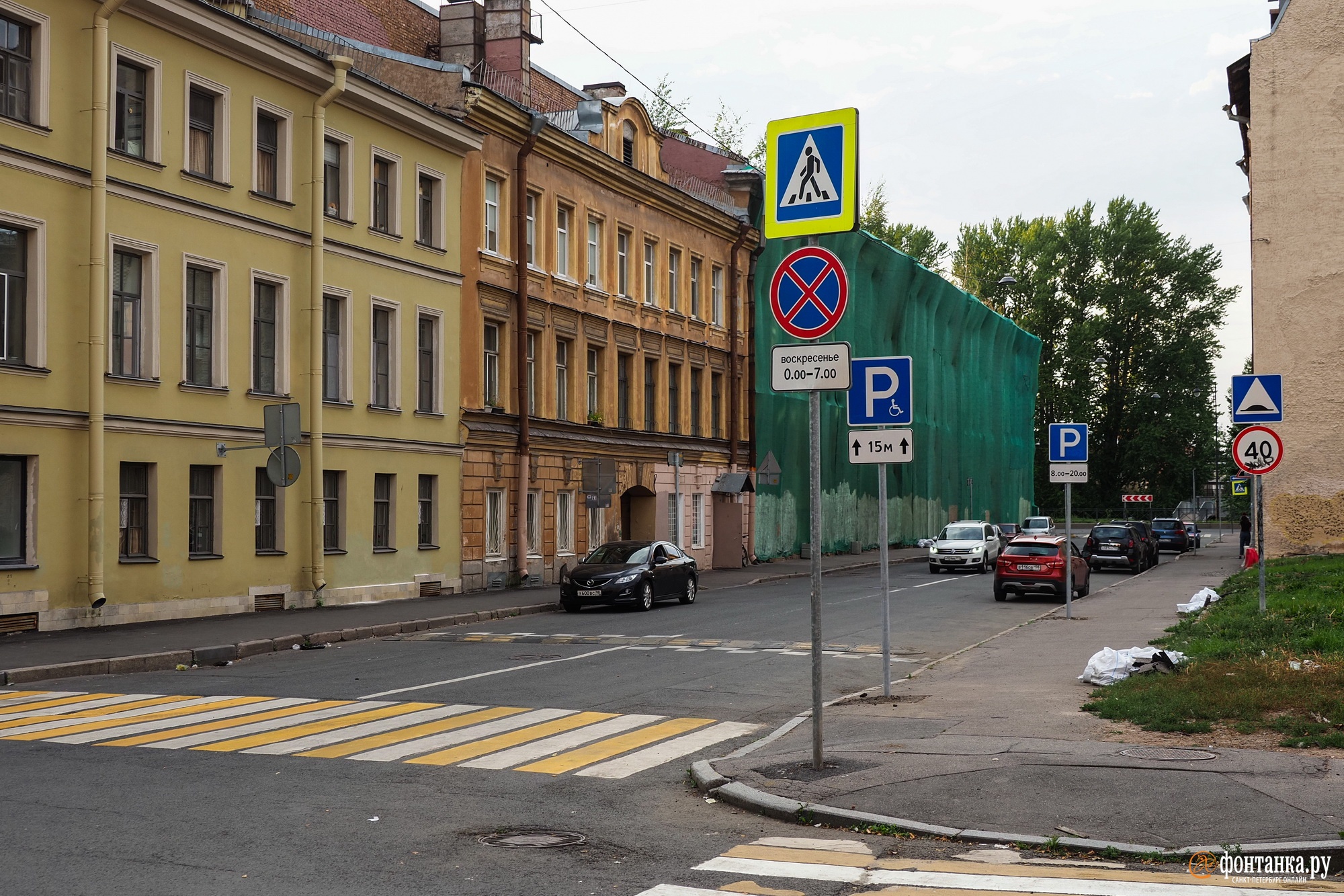 Не влезают в 10 метров. Почему платная парковка в Петербурге «узко мыслит»  | 30.08.2022 | Санкт-Петербург - БезФормата