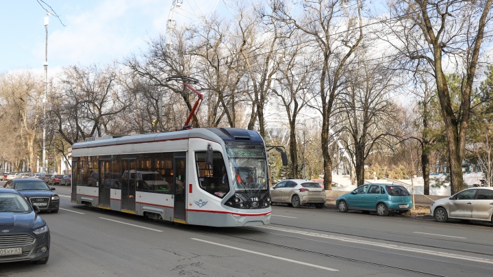 Голубев подписал договор с «Синарой» о создании скоростного трамвая в Ростове