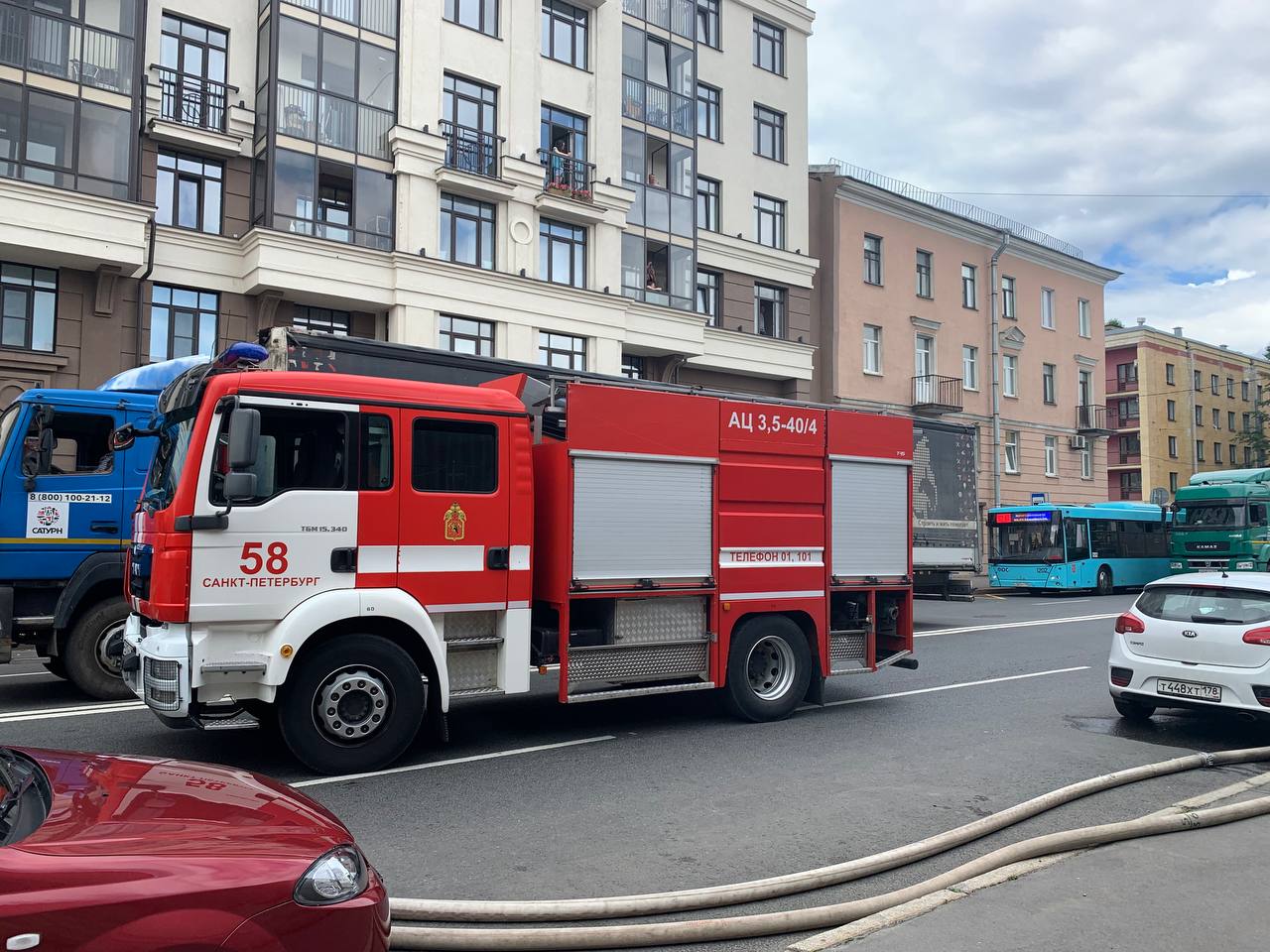 Ранг пожара на Днепропетровской повышали до третьего. Очевидцы говорят о  пострадавшей | 25.07.2022 | Санкт-Петербург - БезФормата