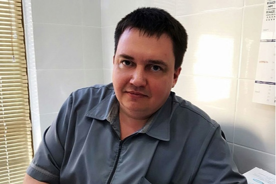 Александр Ширяев, на радость всем своим маленьким пациентам, начал выздоравливать
