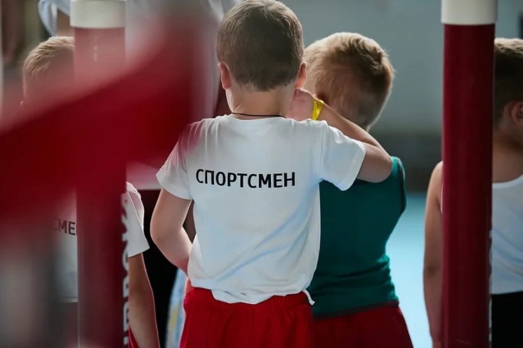 В центре преподают спортивную и художественную гимнастику, акробатику, хореографию, растят будущих олимпийских чемпионов