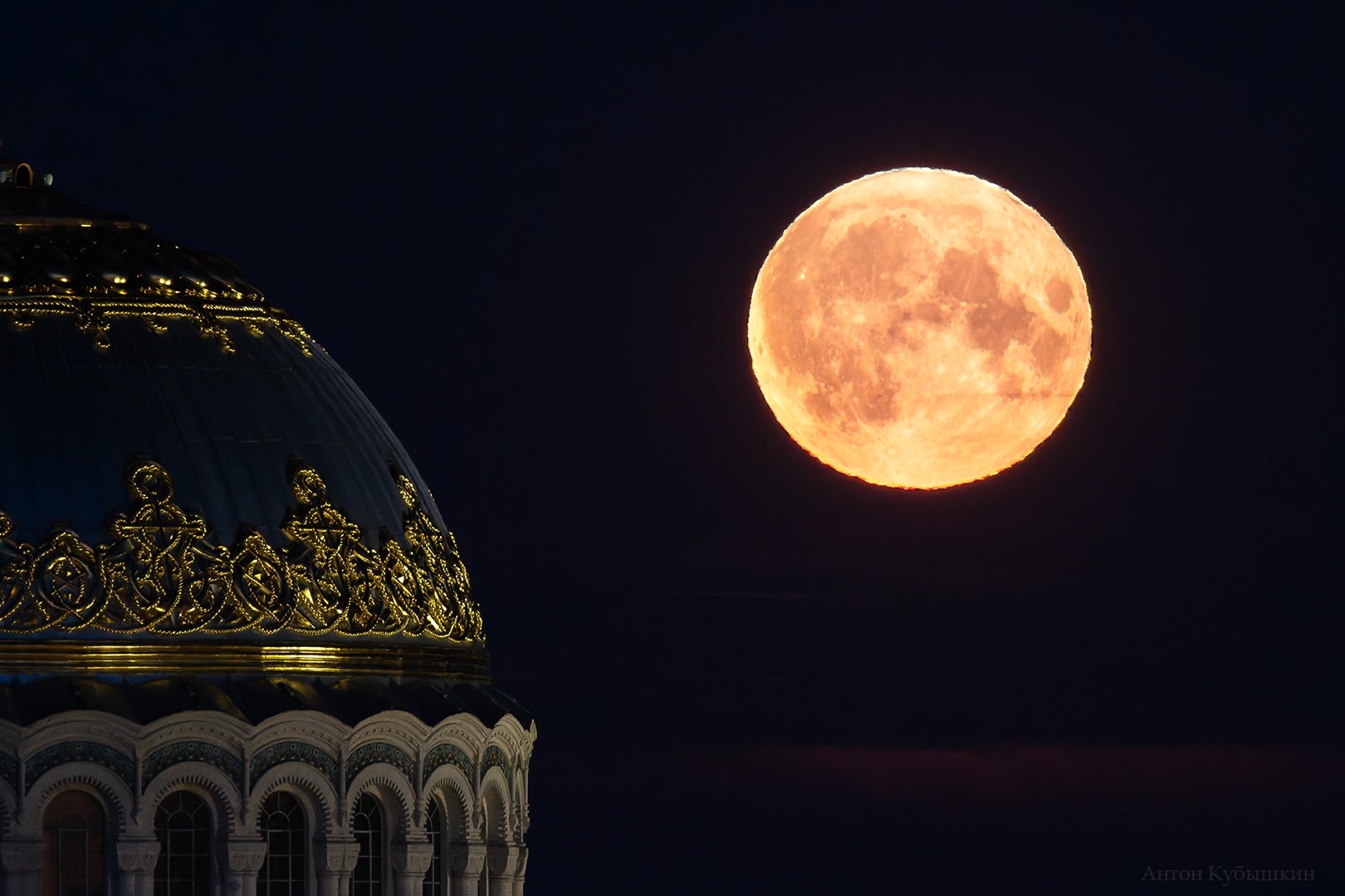 Санкт петербург луна фото