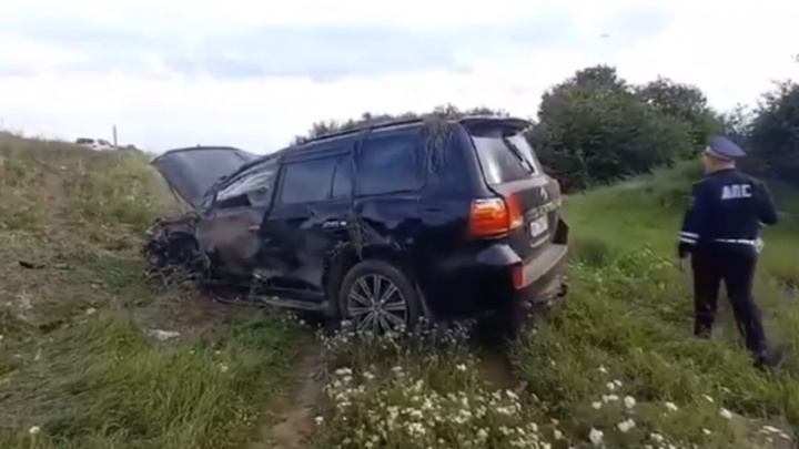 Мужчина погиб в дорожной аварии на Качугском тракте: там столкнулись внедорожник и хетчбэк