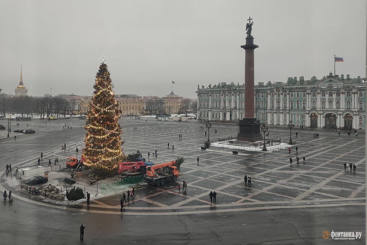 главная площадь в санкт петербурге