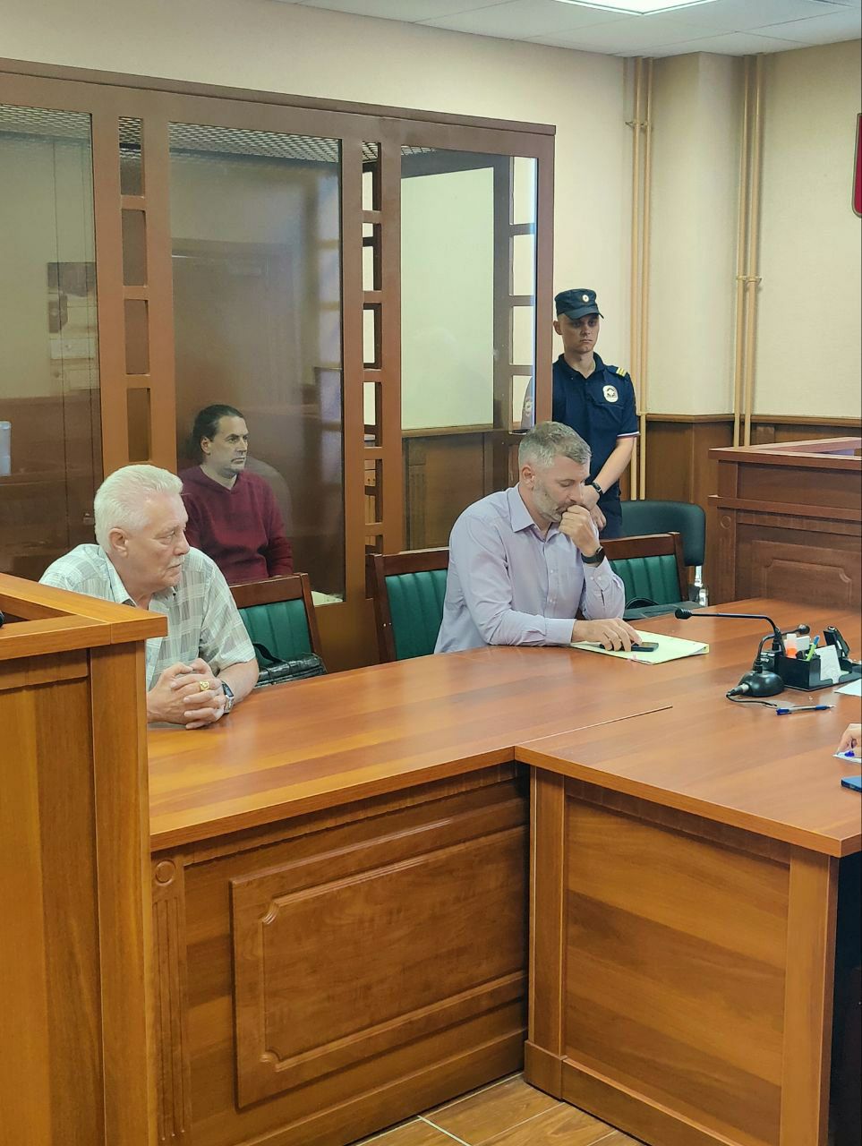 Петербургский суд отпустил домой обвиняемого в убийстве жены в 2007 году