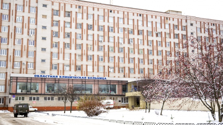 «Увезли с инсультом, умерла — от COVID»: ярославцев массово переводят в ковидарии из областной больницы