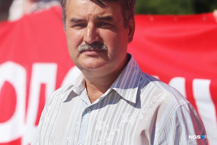 Мухарыцин ранее принимал участие в выборах мэра Новосибирска, собирался и в губернаторы, но передумал