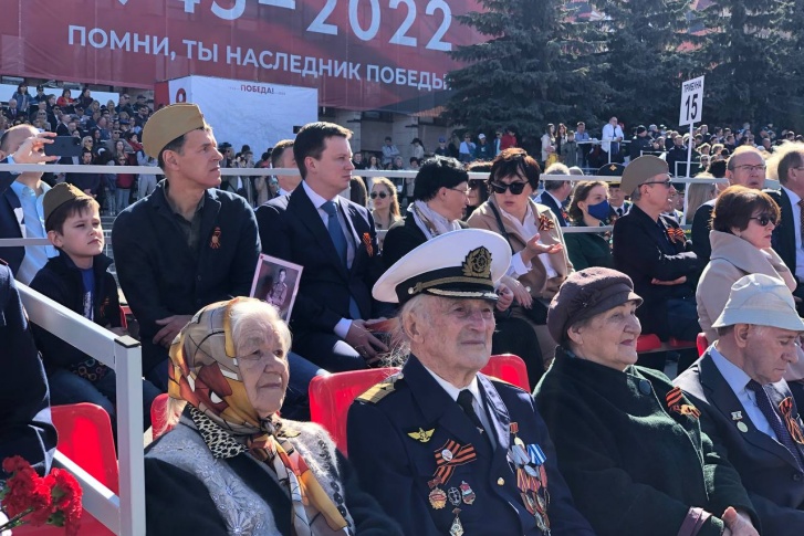Антон Немкин вместе с ветеранами