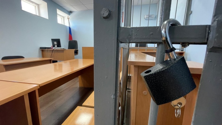 «Получал деньги на расчетные счета»: в Ярославле за взятку будут судить бывшего инспектора СИЗО-1