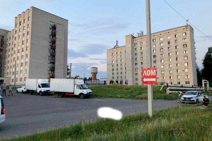 Прибывшие на место медики констатировали смерть ребенка Прибывшие на место медики констатировали смерть ребенка