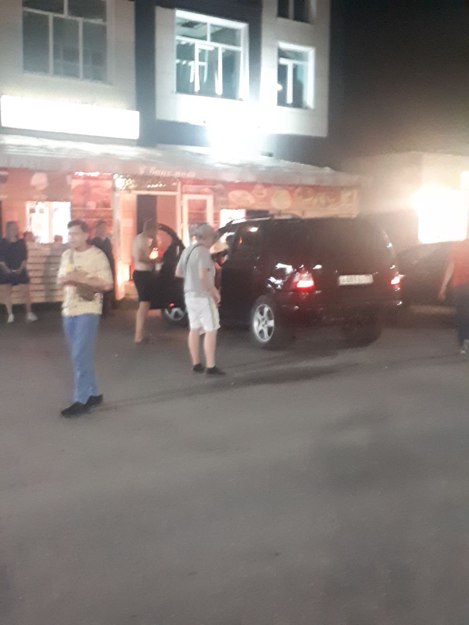 Эта машина въехала в автомобиль Сергея Эта машина въехала в автомобиль Сергея