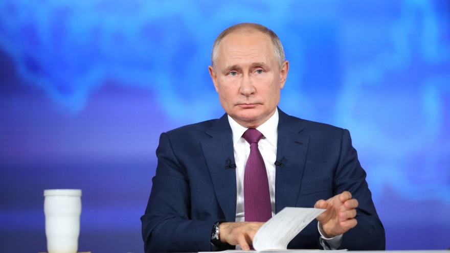 Владимир Путин подписал закон, ужесточающий наказание для педофилов