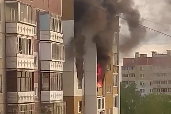 Пожар сегодня утром произошел в десятиэтажке на Энергетиков, 23б