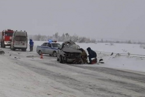 Водитель легкового автомобиля разбился насмерть в Камышинском районе Водитель легкового автомобиля разбился насмерть в Камышинском районе