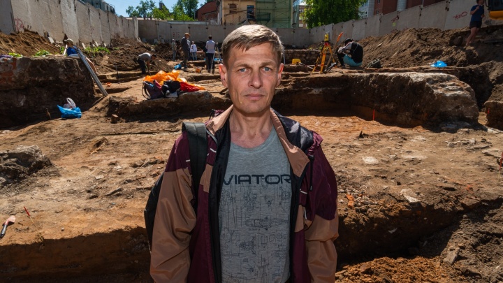 «Чувств много». На археологические раскопки в центре Перми, где нашли клад, пришел потомок жившей там в 19 веке семьи