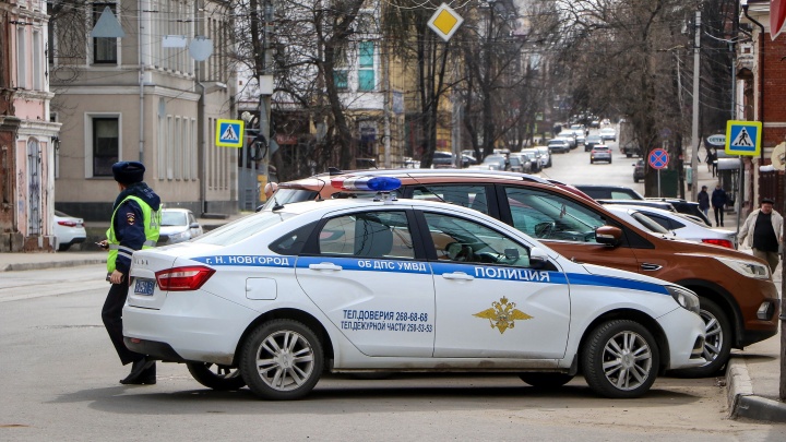 В Московском районе пьяная девушка без прав устроила массовую аварию на «Делимобиле»