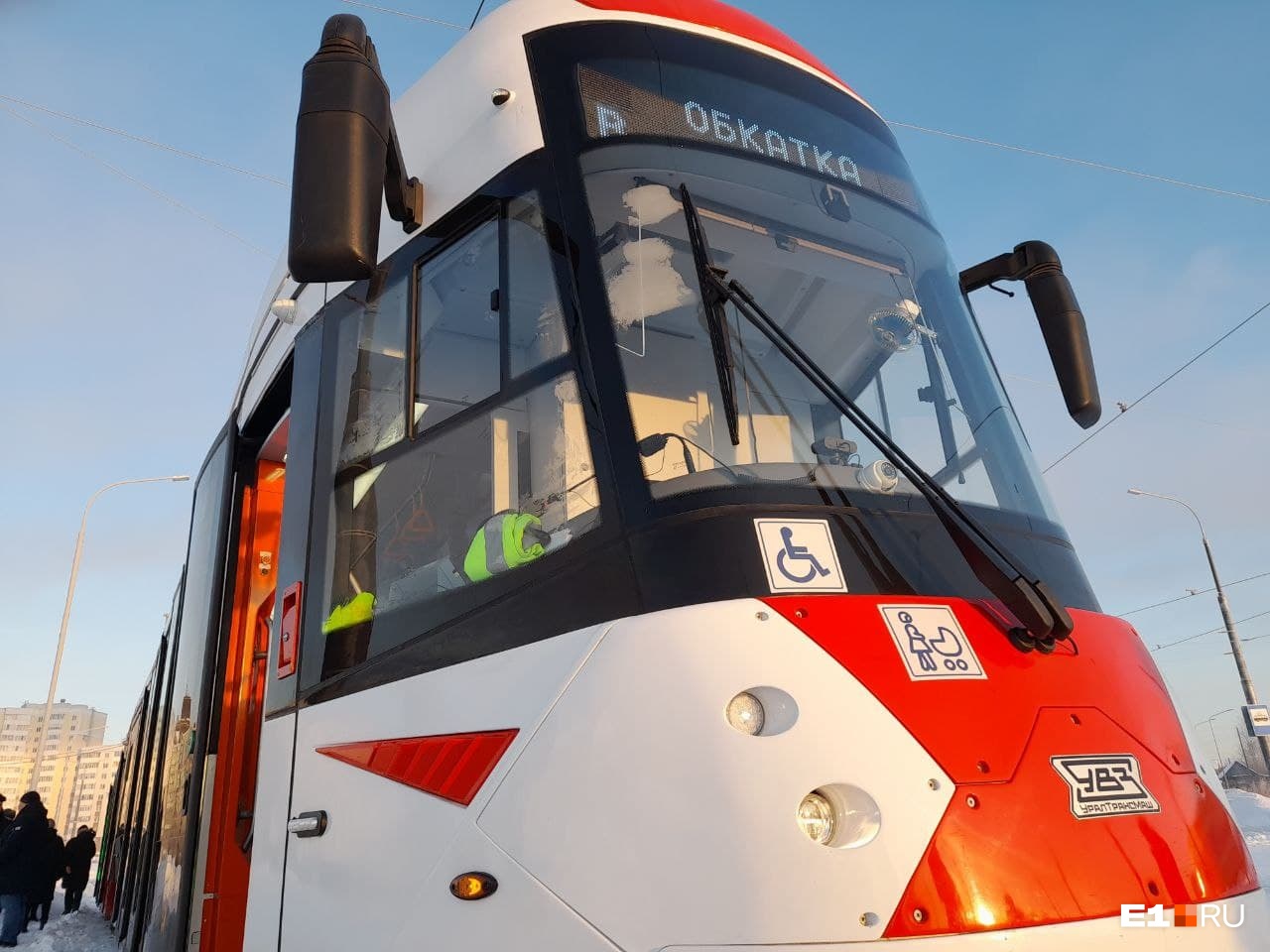 Трамвай проходит испытания в Екатеринбурге с 2018 года, сейчас он обкатывает ветку до Верхней Пышмы