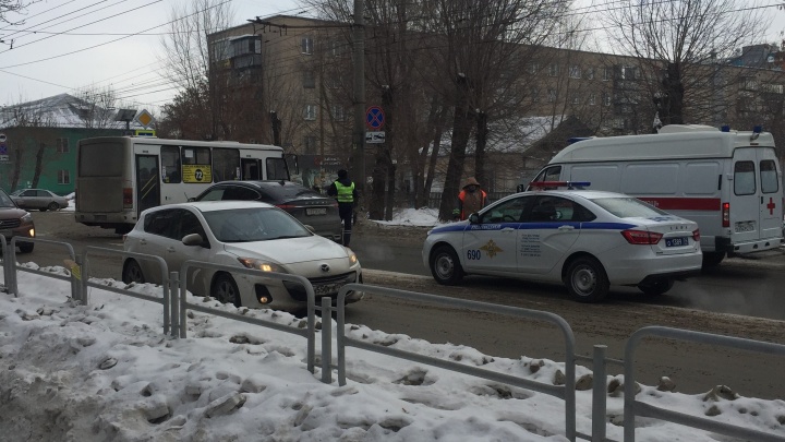 В Челябинске водитель маршрутки сбил ребенка