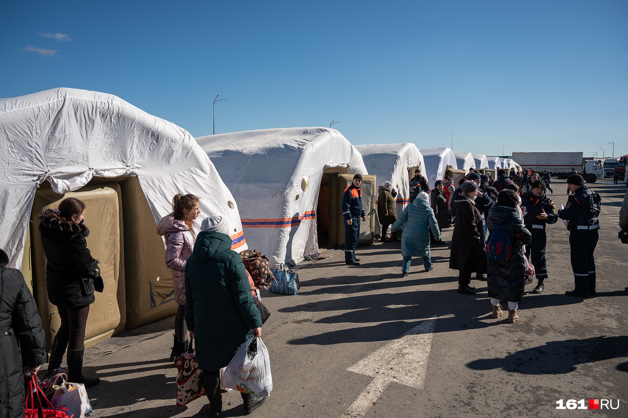 В Екатеринбурге открыли пункт сбора гуманитарной помощи для беженцев с Донбасса