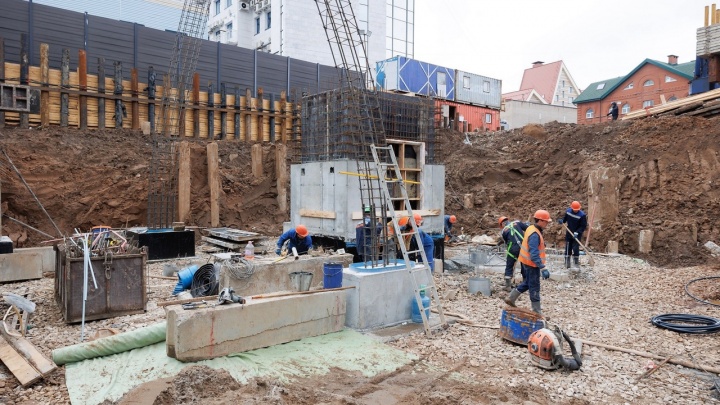 Трудовая инспекция расследует гибель рабочего на стройке жилого дома в центре Перми