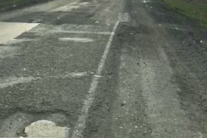 В этом году на участке будут делать ямочный ремонт и комплексный на участке в 3 километра В этом году на участке будут делать ямочный ремонт и комплексный на участке в 3 километра