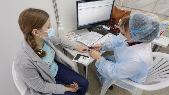 В ковидной поликлинике в центре Челябинска можно будет сдать экспресс-тест и получить назначение врача